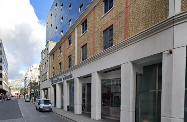 A Google StreetView Image showing the Park Plaza Hotel, Victoria in December 2017, which is situated on the site of the former Biograph Theatre / Cinema, demolished in 1983 - Click to Interact.