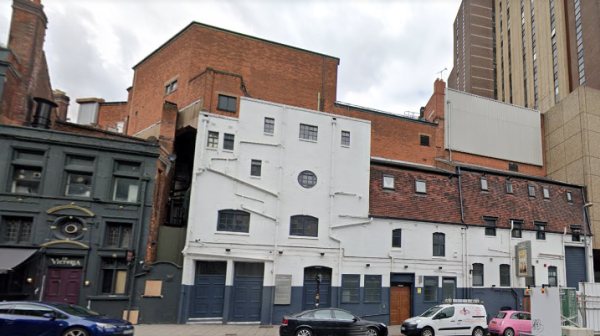 A Google StreetView Image from April 2020 showing the Alexandra Theatre's side elevation to Station Street - Click to Interact. The dressing room block of the original 1901 Lyceum Theatre can be seen here and is the only surviving part of that Theatre today.