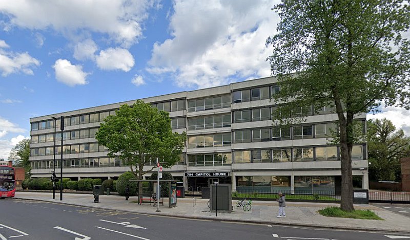A Google StreetView Image showing Capitol House, Winchmore Hill, in May 2018. The building was constructed on the site of the former Capitol Theatre in 1960 - Click to Interact.