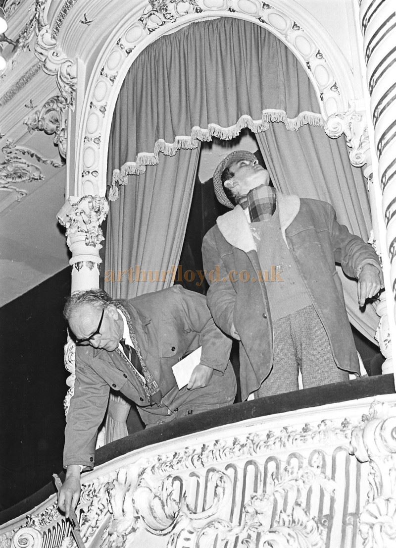 A Photograph of the Lyric Theatre, Hammersmith in 1969 - Kindly sent in by Vernon Burgess. A Photograph of the Lyric Theatre, Hammersmith in 1969 - Kindly sent in by Vernon Burgess.