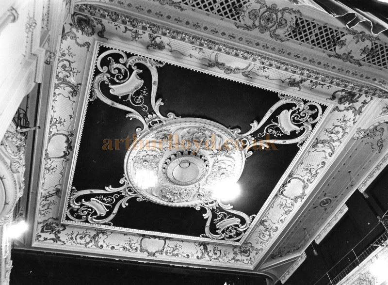 A Photograph of the Lyric Theatre, Hammersmith in 1969 - Kindly sent in by Vernon Burgess. A Photograph of the Lyric Theatre, Hammersmith in 1969 - Kindly sent in by Vernon Burgess.