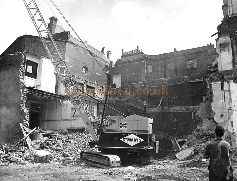 A Photograph of the Lyric Theatre, Hammersmith in 1969 - Kindly sent in by Vernon Burgess. A Photograph of the Lyric Theatre, Hammersmith in 1969 - Kindly sent in by Vernon Burgess.