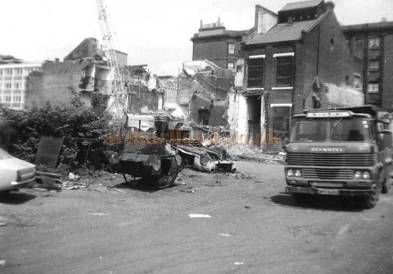 A Photograph of the Lyric Theatre, Hammersmith in 1969 - Kindly sent in by Vernon Burgess. A Photograph of the Lyric Theatre, Hammersmith in 1969 - Kindly sent in by Vernon Burgess.