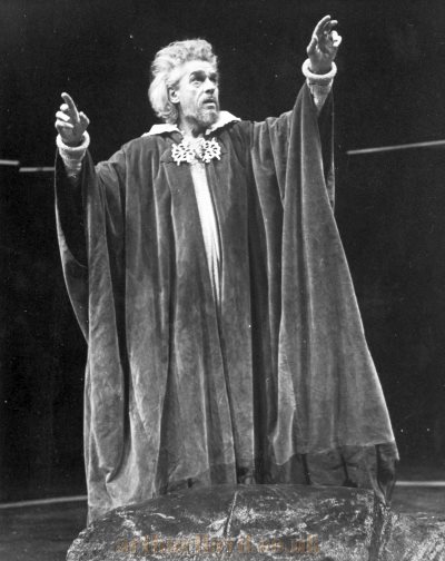 Paul Scofield as Prospero in The Tempest at the Leeds Playhouse - M P H Studios, Leeds.