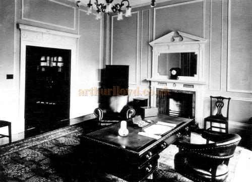An office in Marconi House, Strand in 1923 - Courtesy John A. Strubbe F.R.I.B.A.
