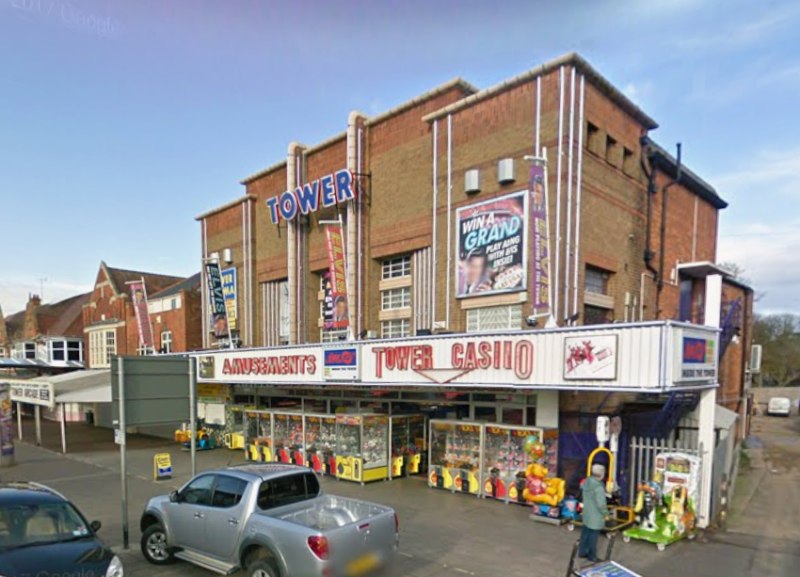 A Google StreetView Image showing the 1951 rebuilt Tower Theatre, Skegness in November 2008 - Click to Interact.