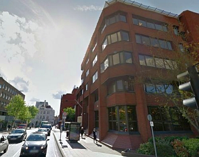 A Google StreetView image of Sutton Park House in May 2012, which was built on the site of the former Plaza Theatre / Granada Cinema, Sutton - Click to Interact. 