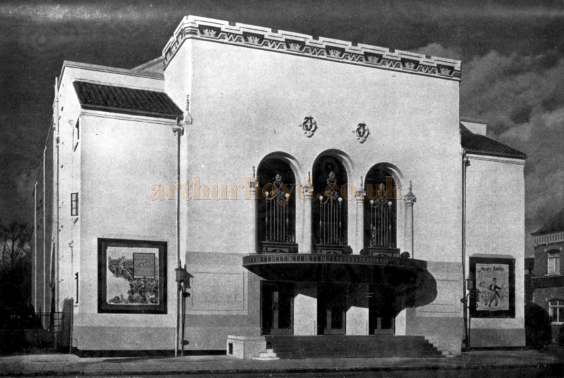 The Twickenham Cinema Theatre when it first opened in 1928 - From The Builder, 23rd of November 1928.