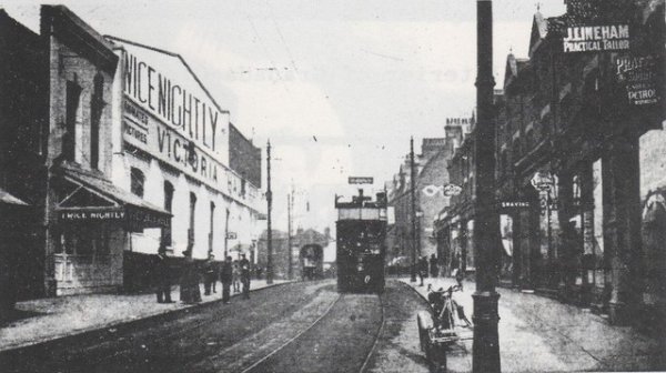 The Victoria Hall, Walthamstow in 1910 - Reproduced here with a Creative Commons (Attribution) License from the Cinema Treasures Website.