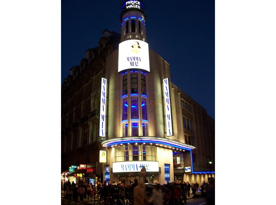 The Prince of Wales Theatre showing 'Mamma Mia' in 2006.